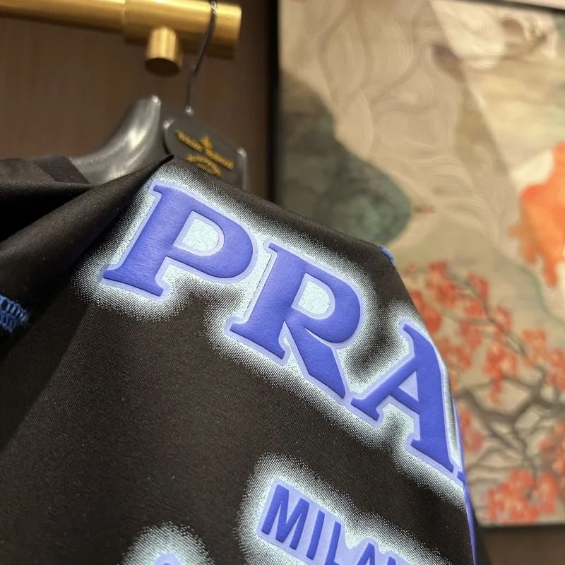 Contemporary Prada T-Shirts 167064