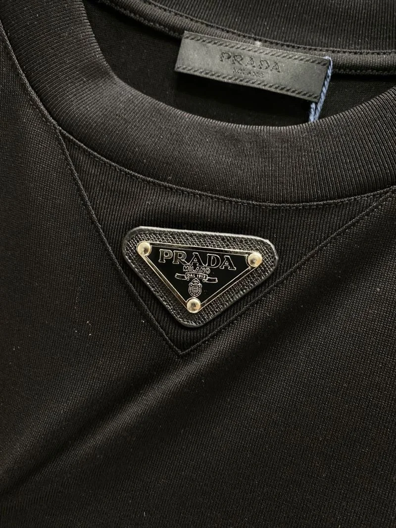 Prada T-Shirts Effortless 167055