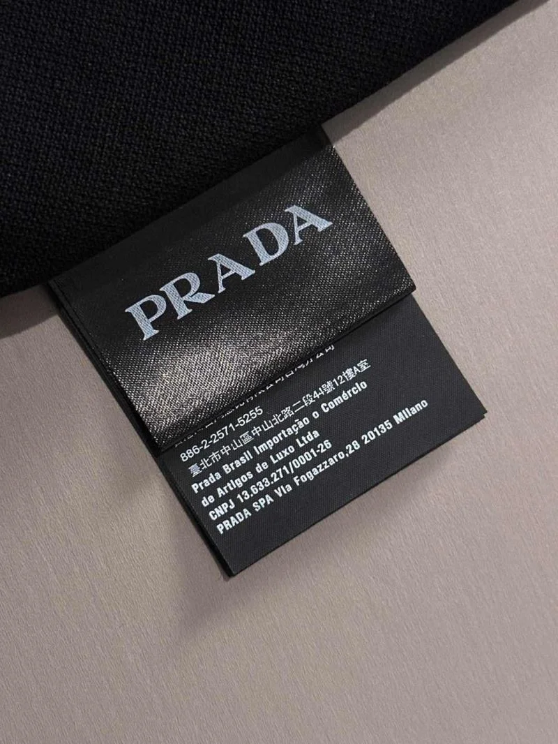 Contemporary Prada T-Shirts 167047
