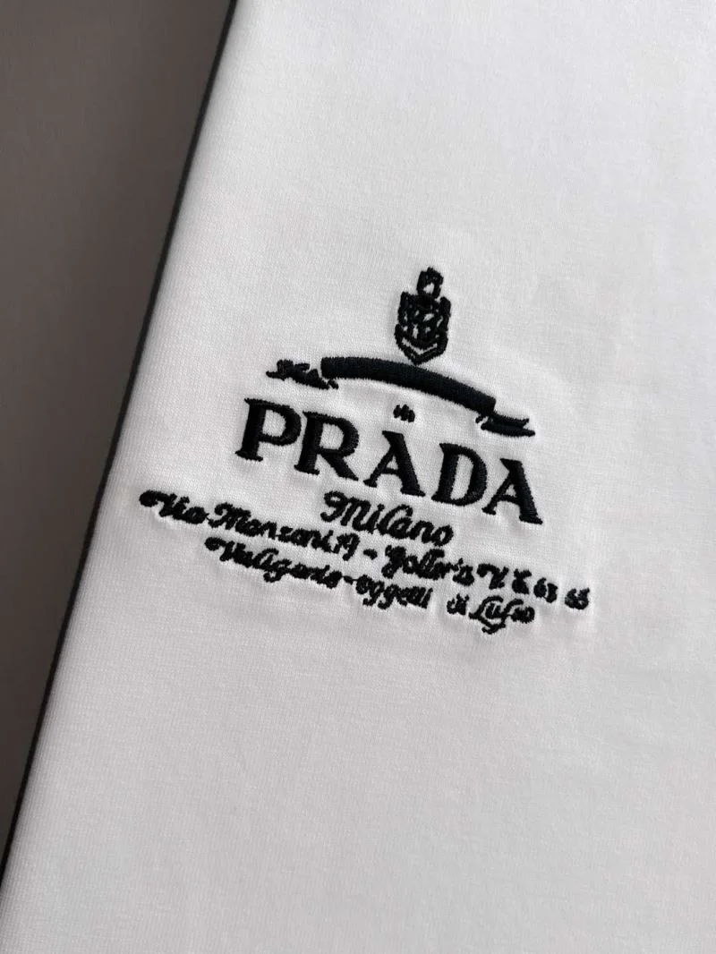 EyeCatching Prada T-Shirts 167022