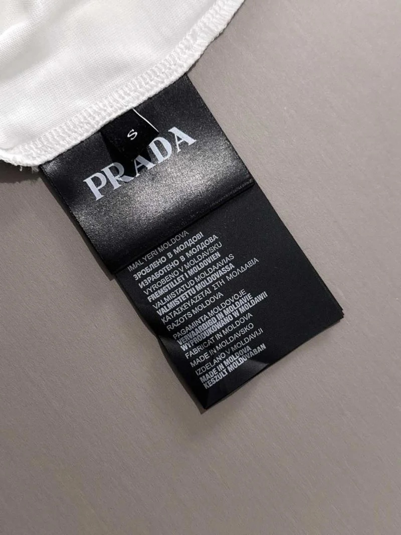 EyeCatching Prada T-Shirts 167022