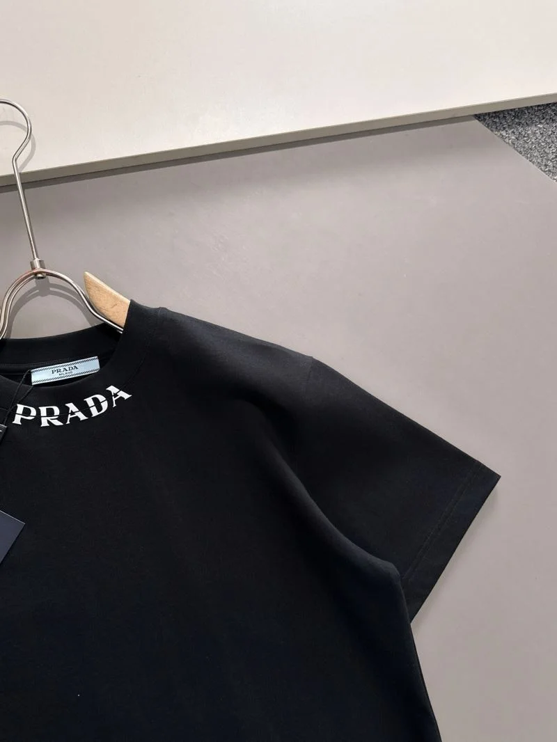 Prada T-Shirts Breathable 167054
