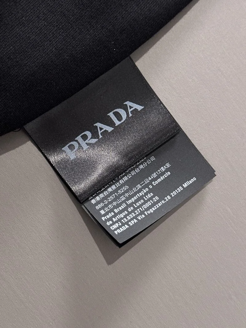Prada T-Shirts Breathable 167054