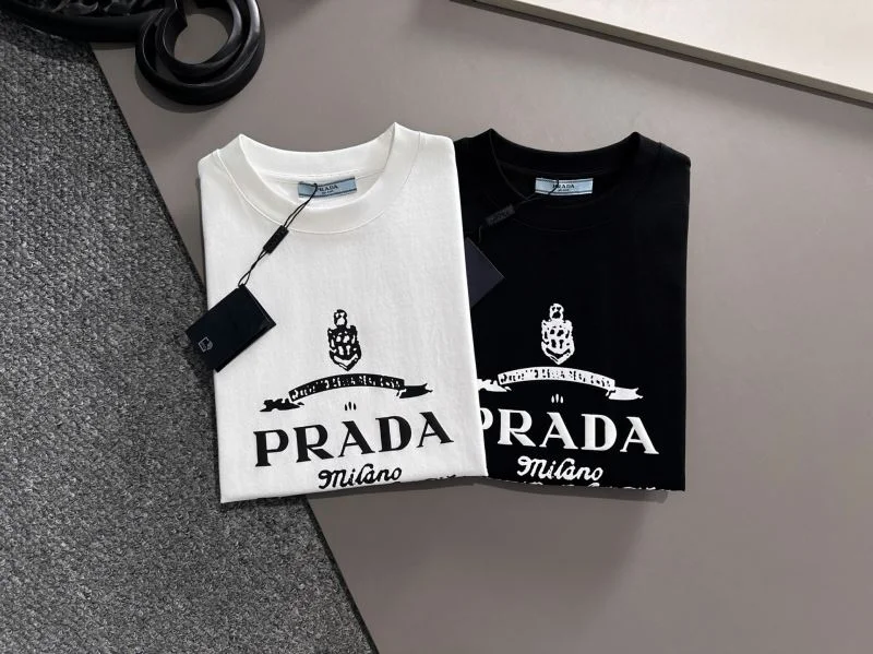 Classic Prada T-Shirts 167050