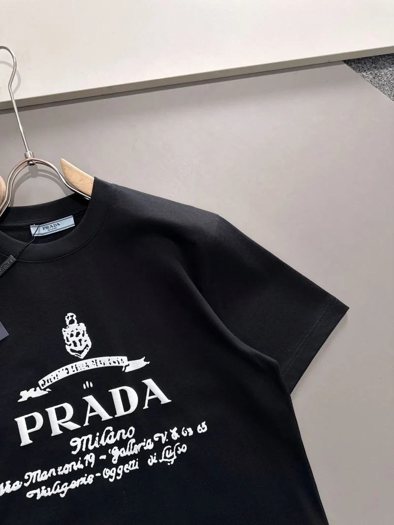 Classic Prada T-Shirts 167050