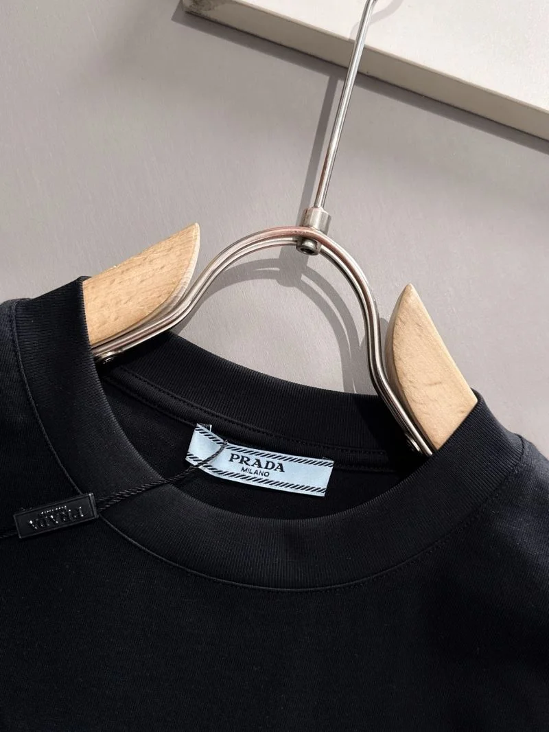 Classic Prada T-Shirts 167050