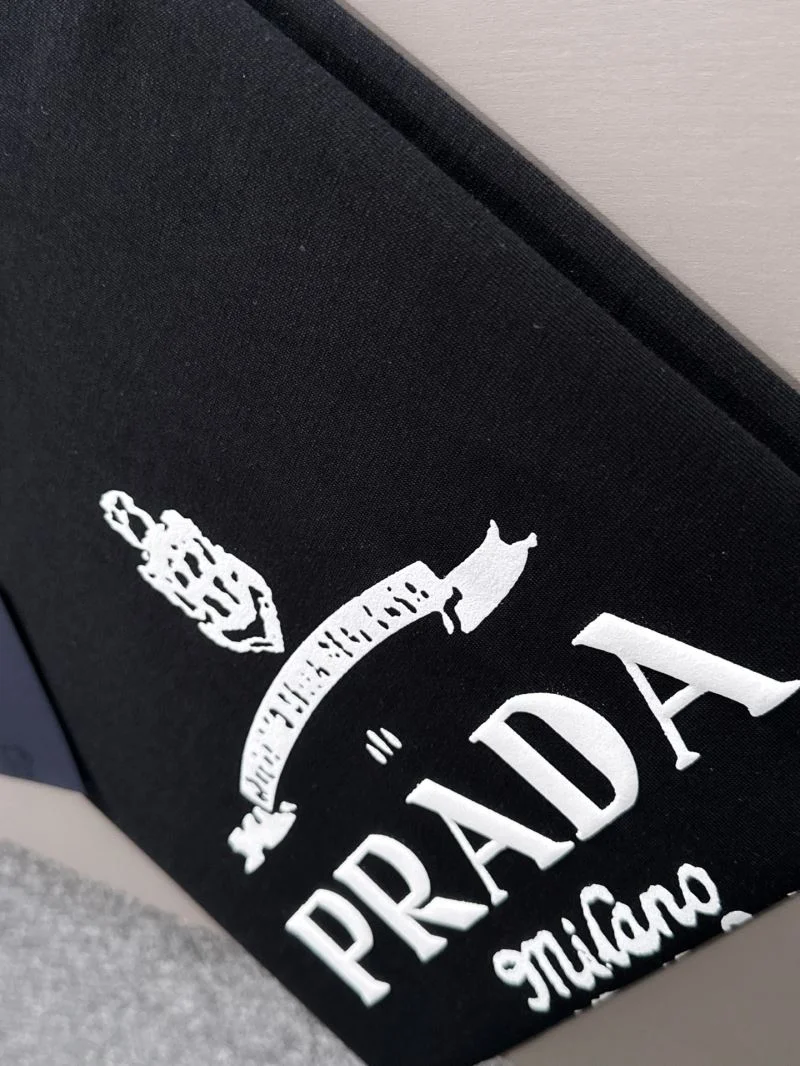 Classic Prada T-Shirts 167050