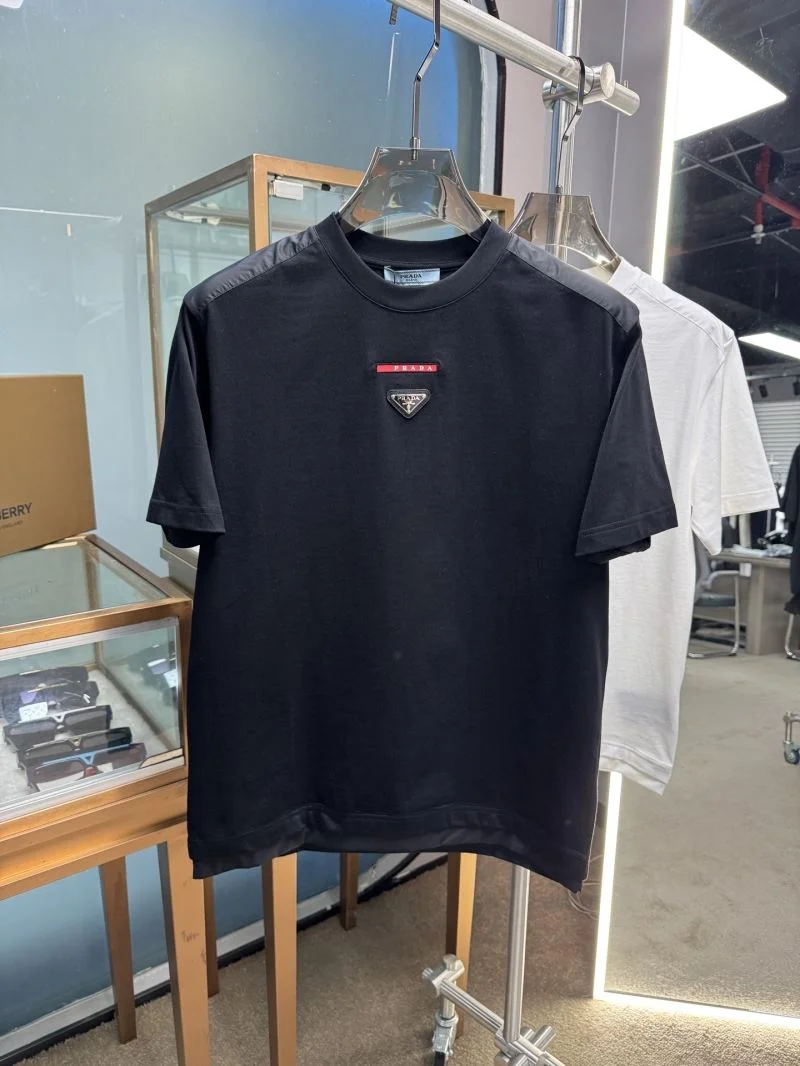 Vibrant Prada T-Shirts 167015