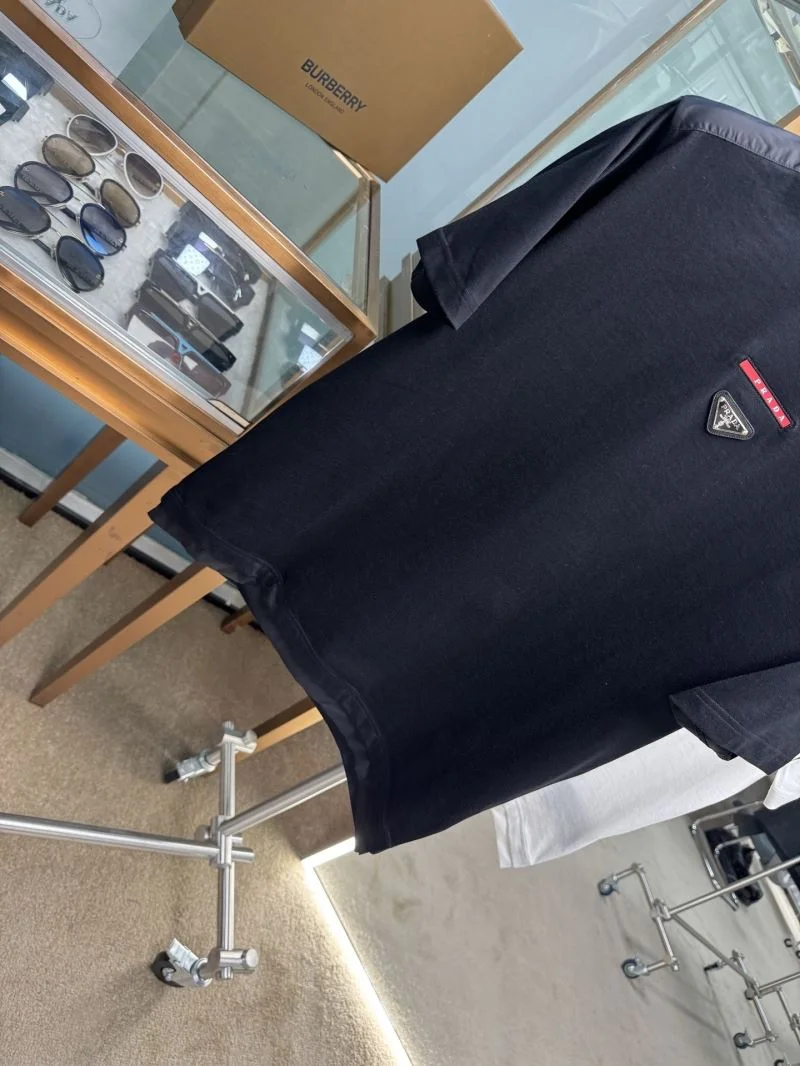 Vibrant Prada T-Shirts 167015