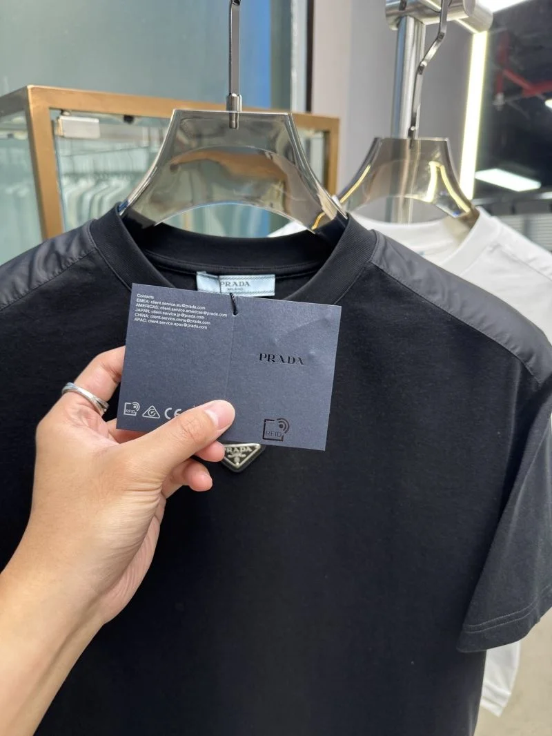 Vibrant Prada T-Shirts 167015