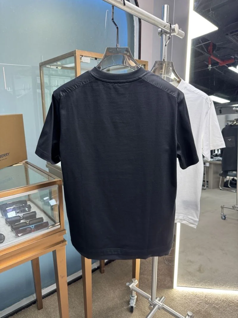 Vibrant Prada T-Shirts 167015