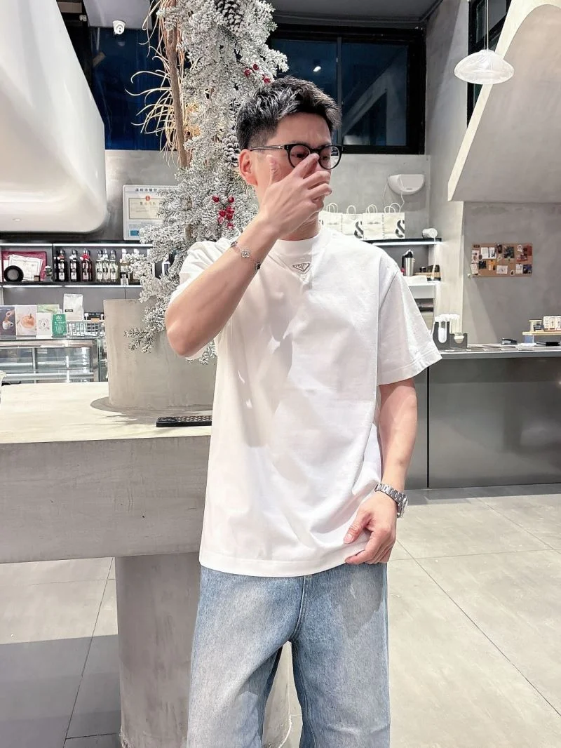 Prada T-Shirts Refined 167033