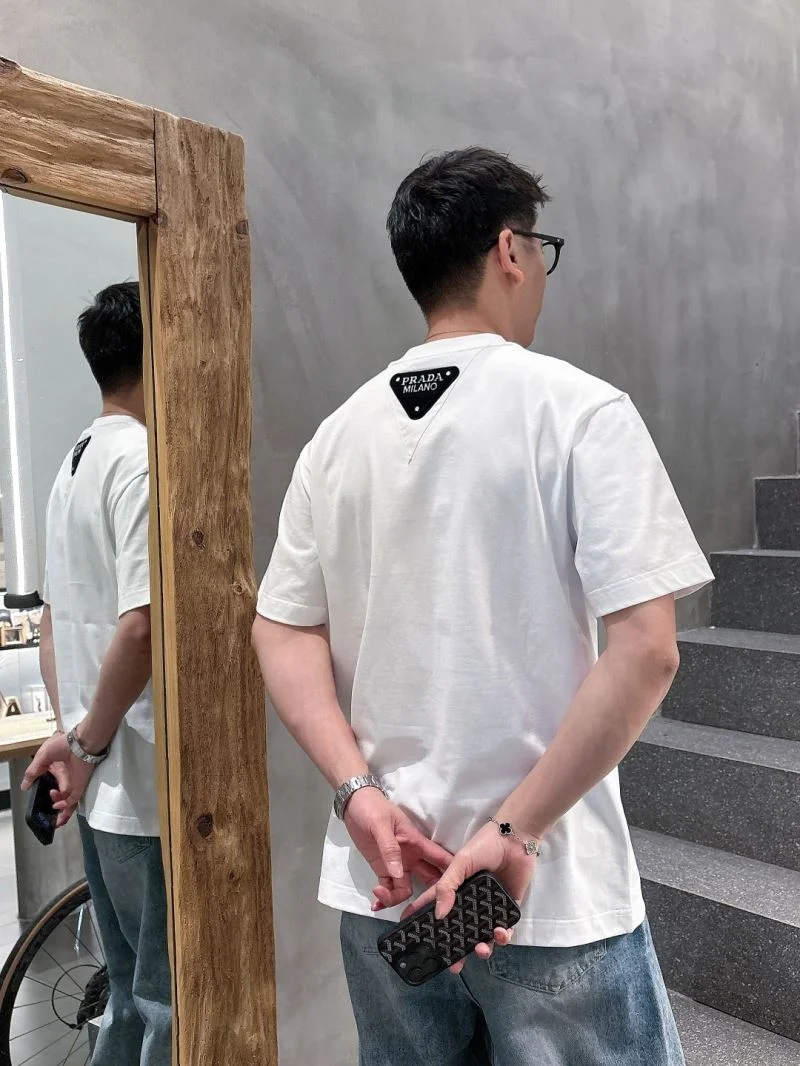 Prada T-Shirts Refined 167033