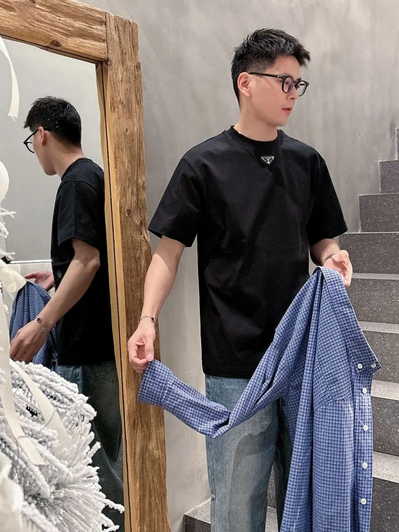 Prada T-Shirts Comfortable 167035