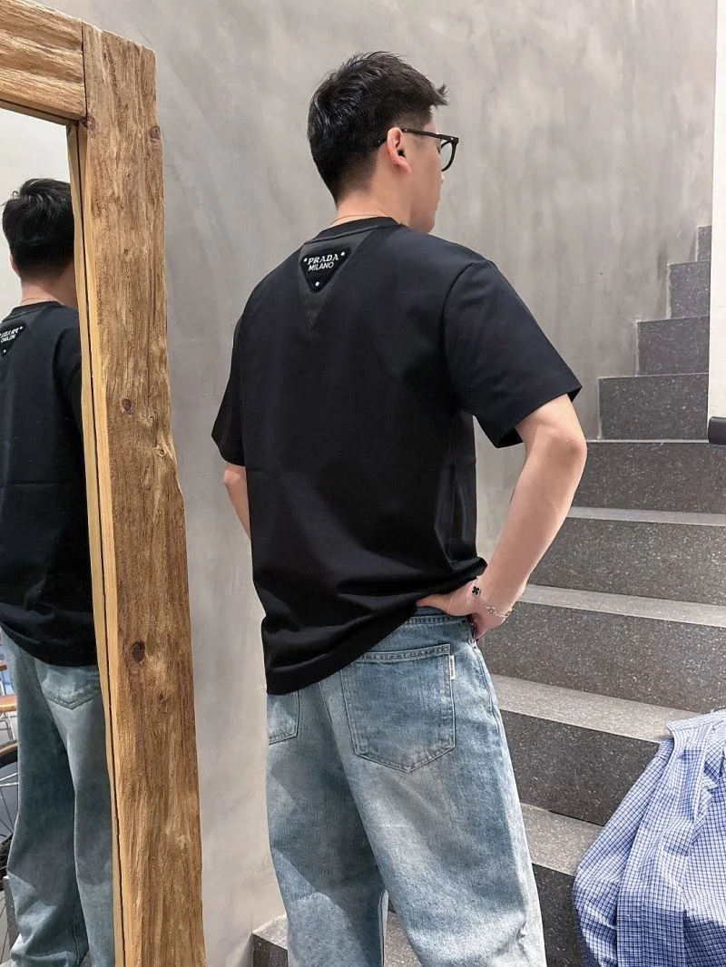 Prada T-Shirts Comfortable 167035