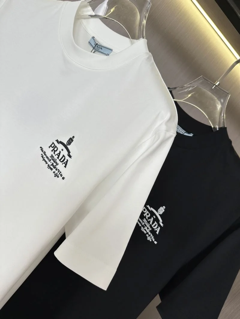 WellDesigned Prada T-Shirts 167010