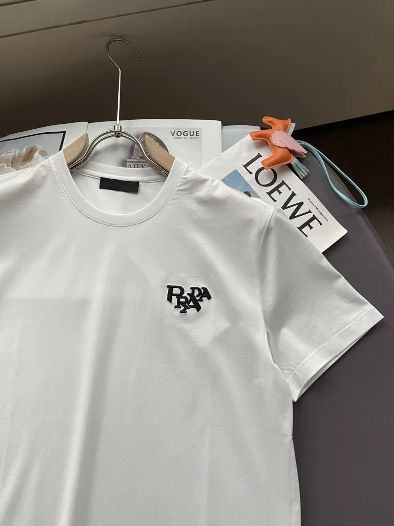 Prada T-Shirts Sophisticated 167008