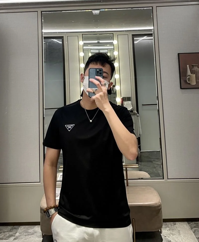 Prada T-Shirts Youthful 167005