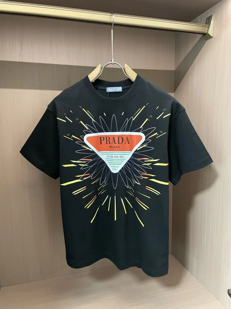 Seasonal Prada T-Shirts 166998