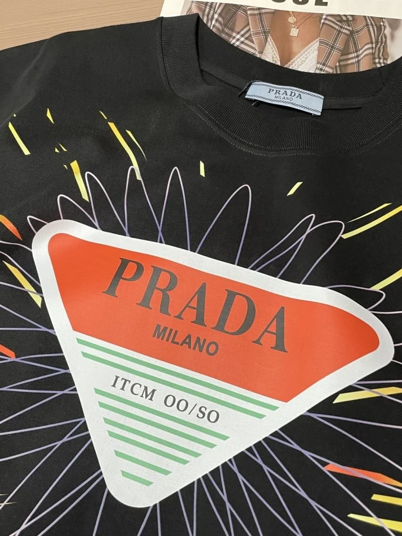 Seasonal Prada T-Shirts 166998