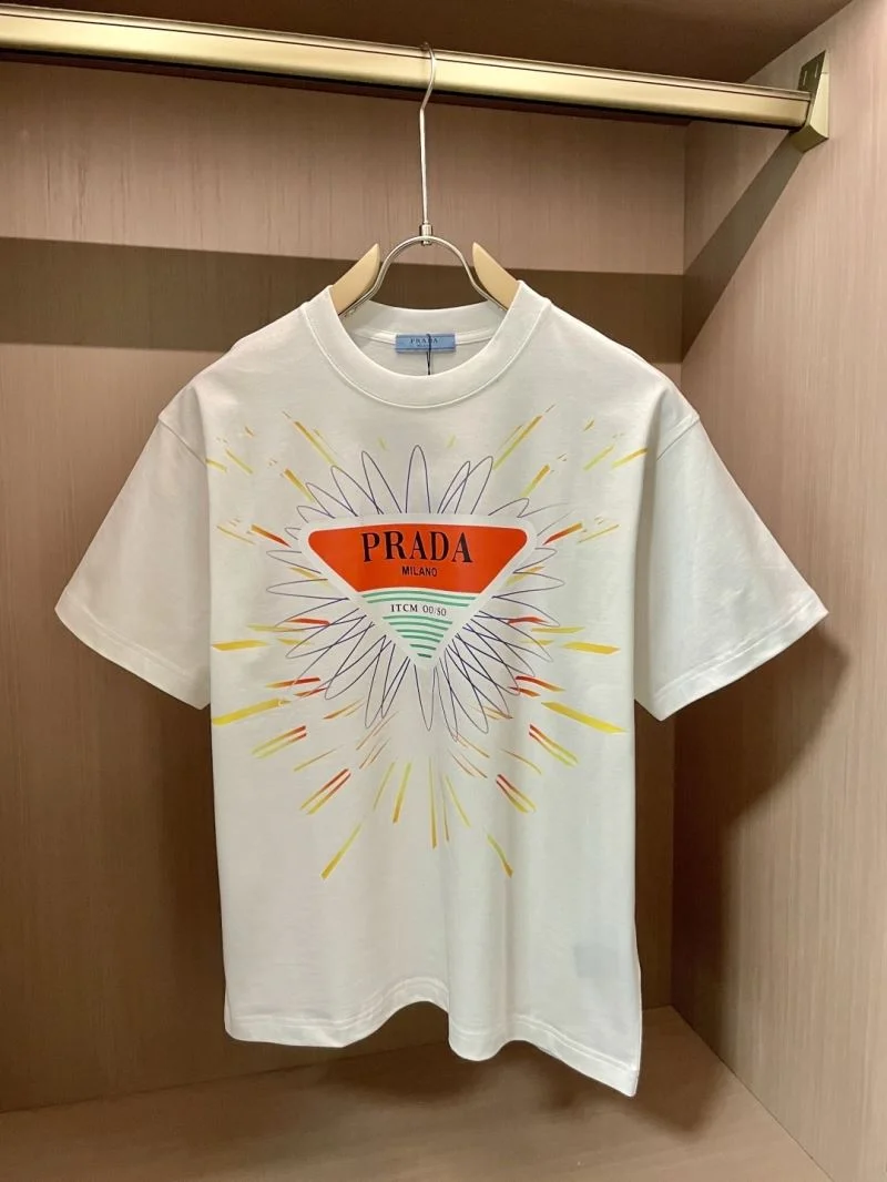 Seasonal Prada T-Shirts 166998