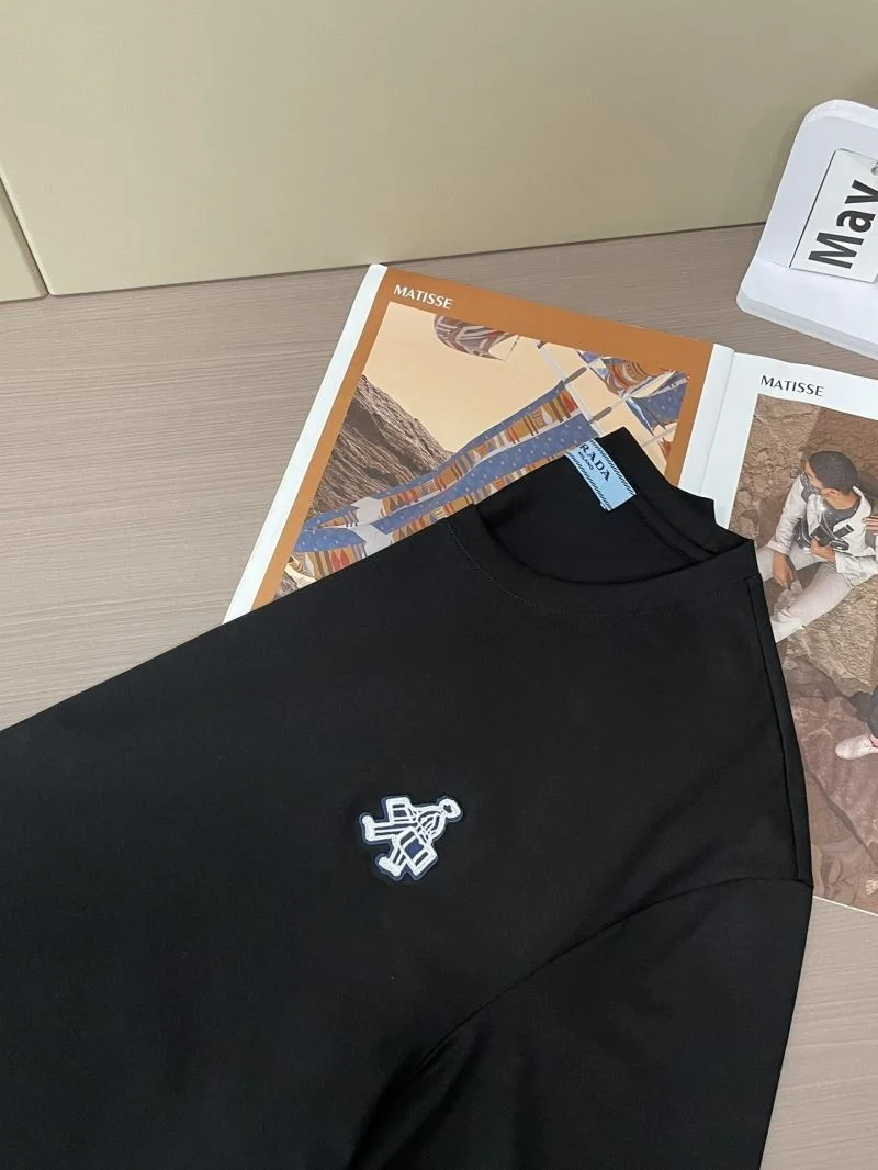 Resilient Prada T-Shirts 166994