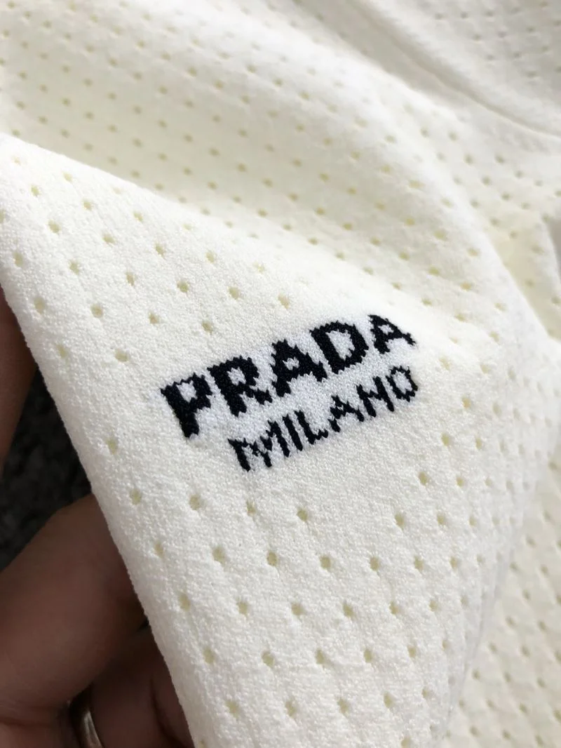 MultiPurpose Prada T-Shirts 167065