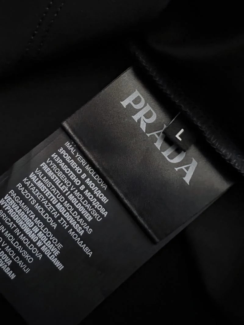 Bold Prada T-Shirts 167001
