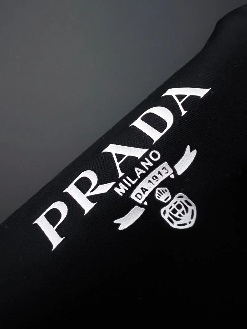 Bold Prada T-Shirts 167001
