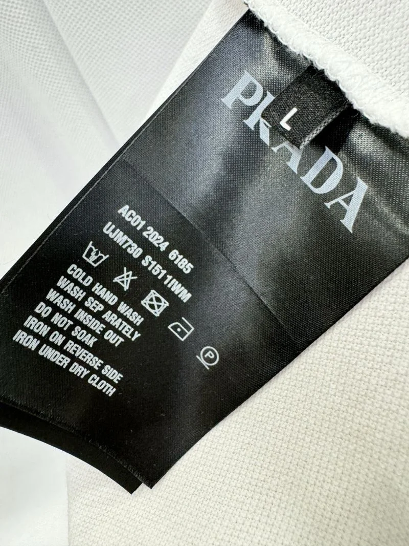 Vibrant Prada T-Shirts 166971
