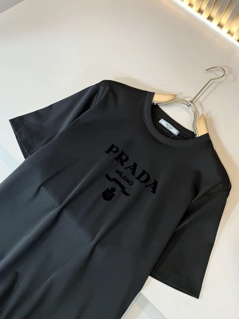 Trendy Prada T-Shirts 166966