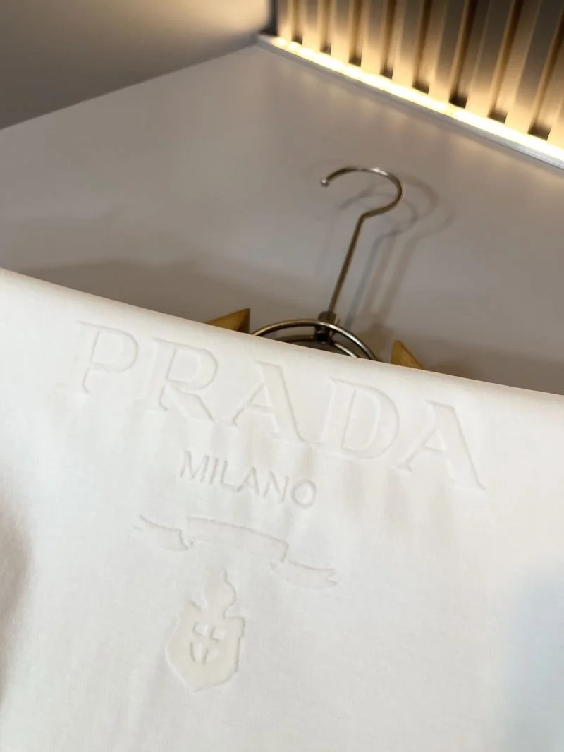 Modern Prada T-Shirts 166964