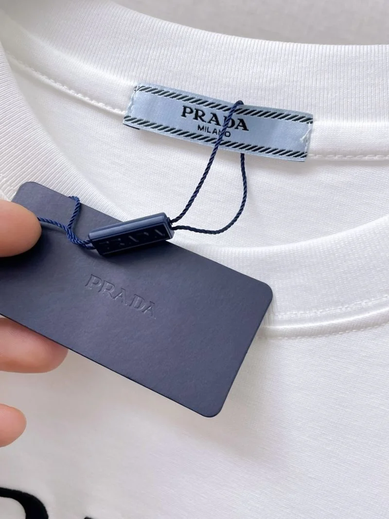 Trendy Prada T-Shirts 166956