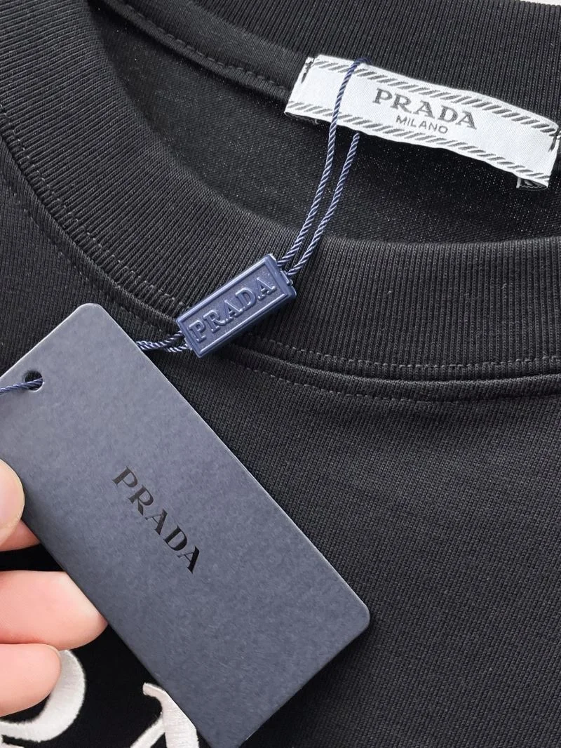 Prada T-Shirts Unisex 166952