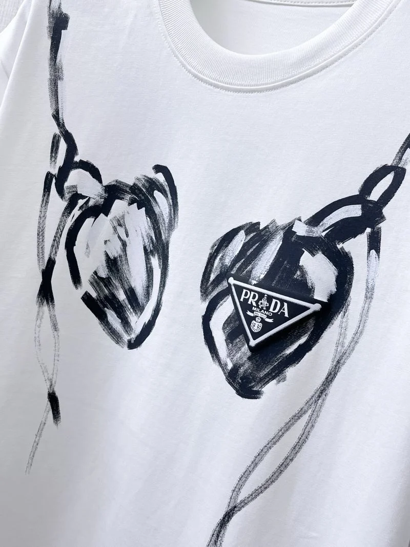 Prada T-Shirts ComfortFit 166960