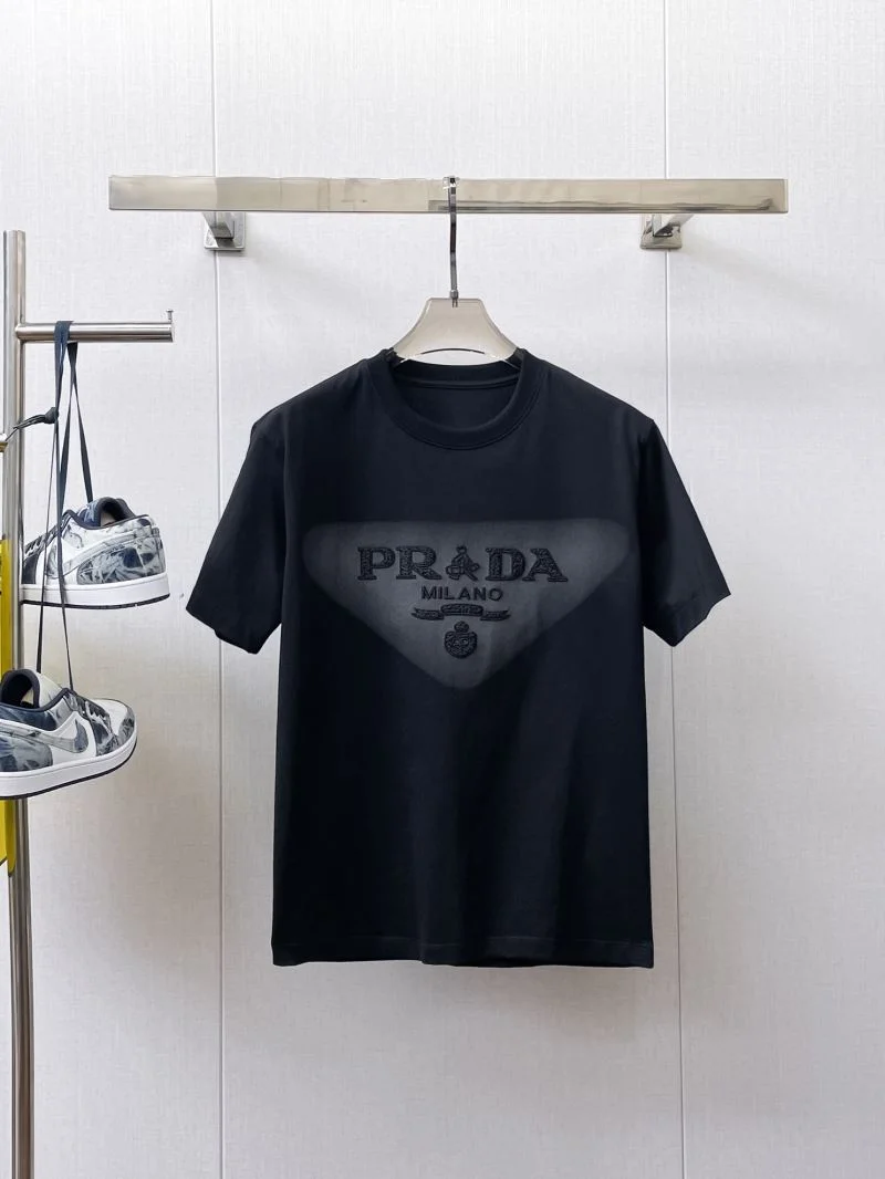 Seasonal Prada T-Shirts 166947