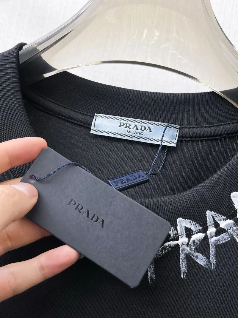 Prada T-Shirts Elegant 166983