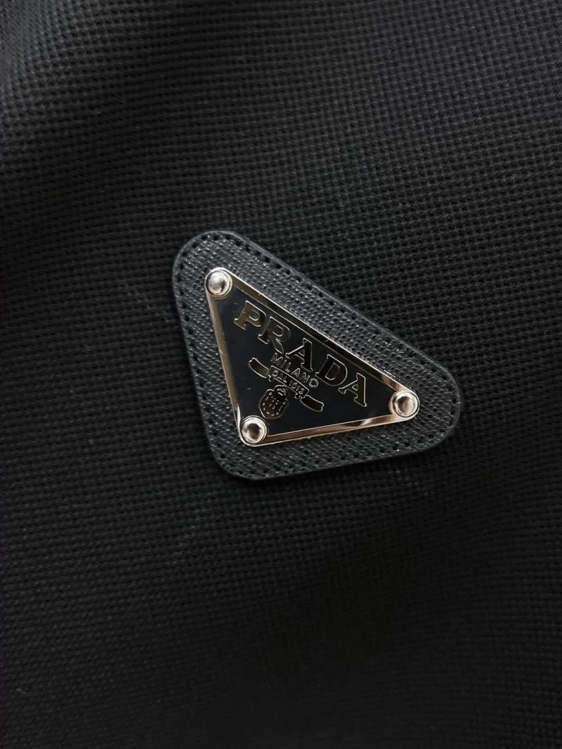Timeless Prada T-Shirts 166957