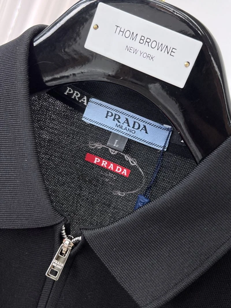 Timeless Prada T-Shirts 166957