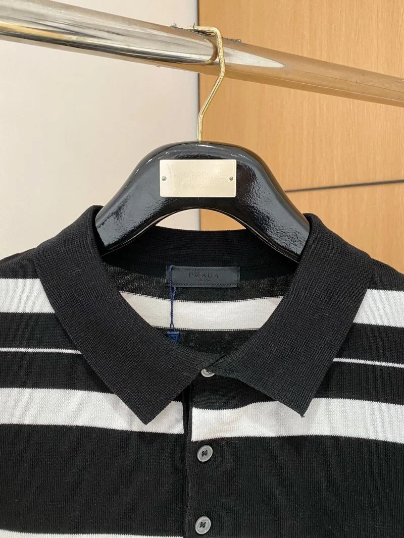 ComfortFit Prada T-Shirts 166942