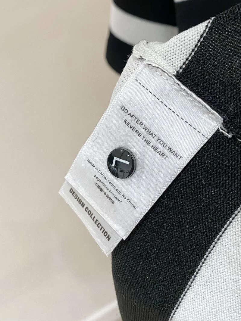 Prada T-Shirts Reliable 166970