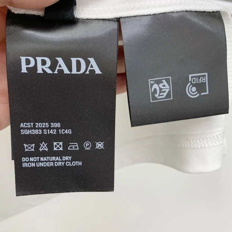 Seasonal Prada T-Shirts 166973