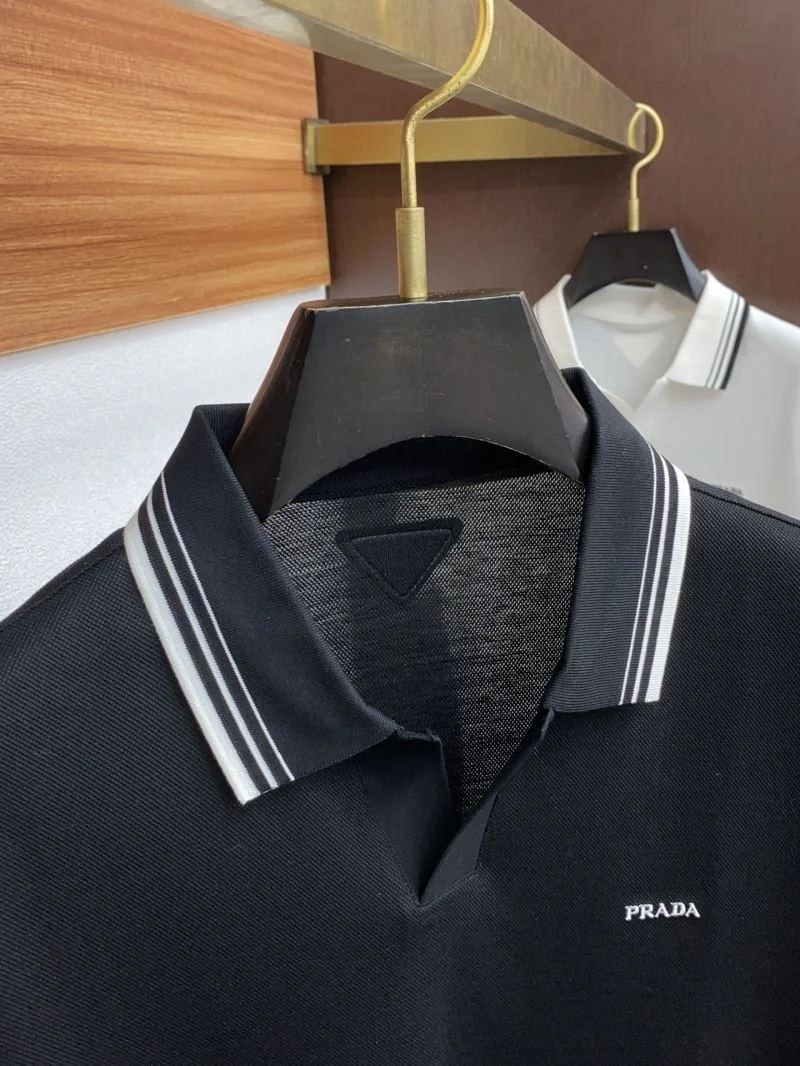 Prada T-Shirts Sleek 166931