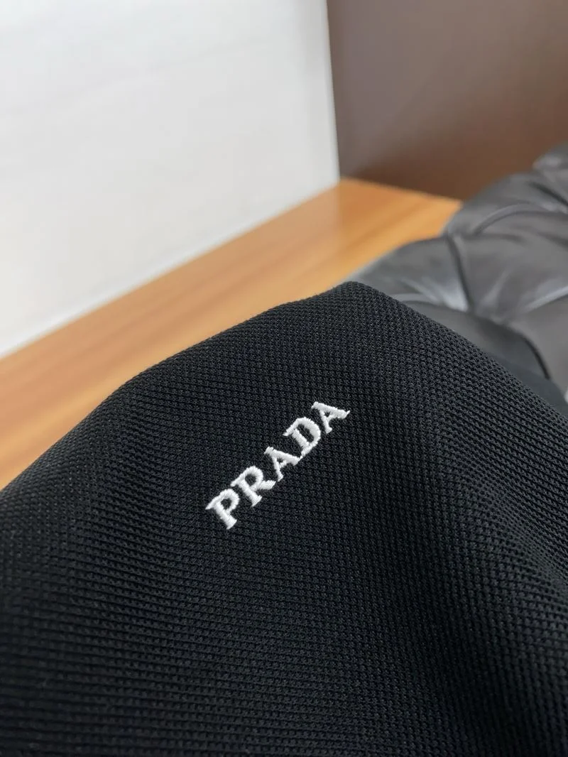Prada T-Shirts Sleek 166931