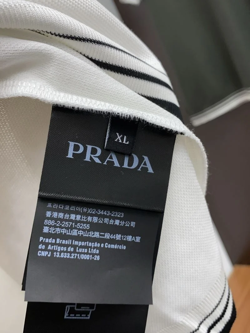 Vibrant Prada T-Shirts 166928