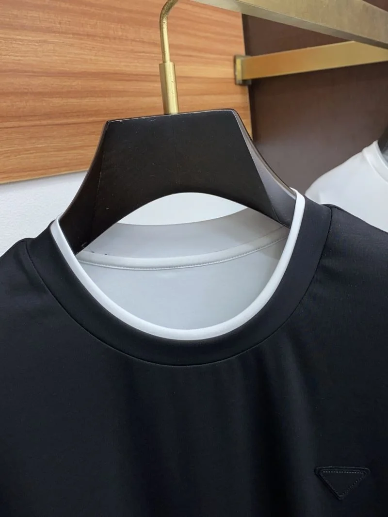 UrbanChic Prada T-Shirts 166925