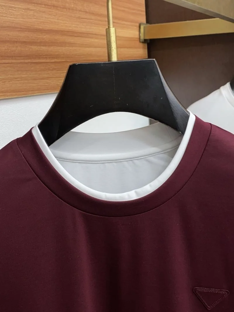 Prada T-Shirts Elegant 166948