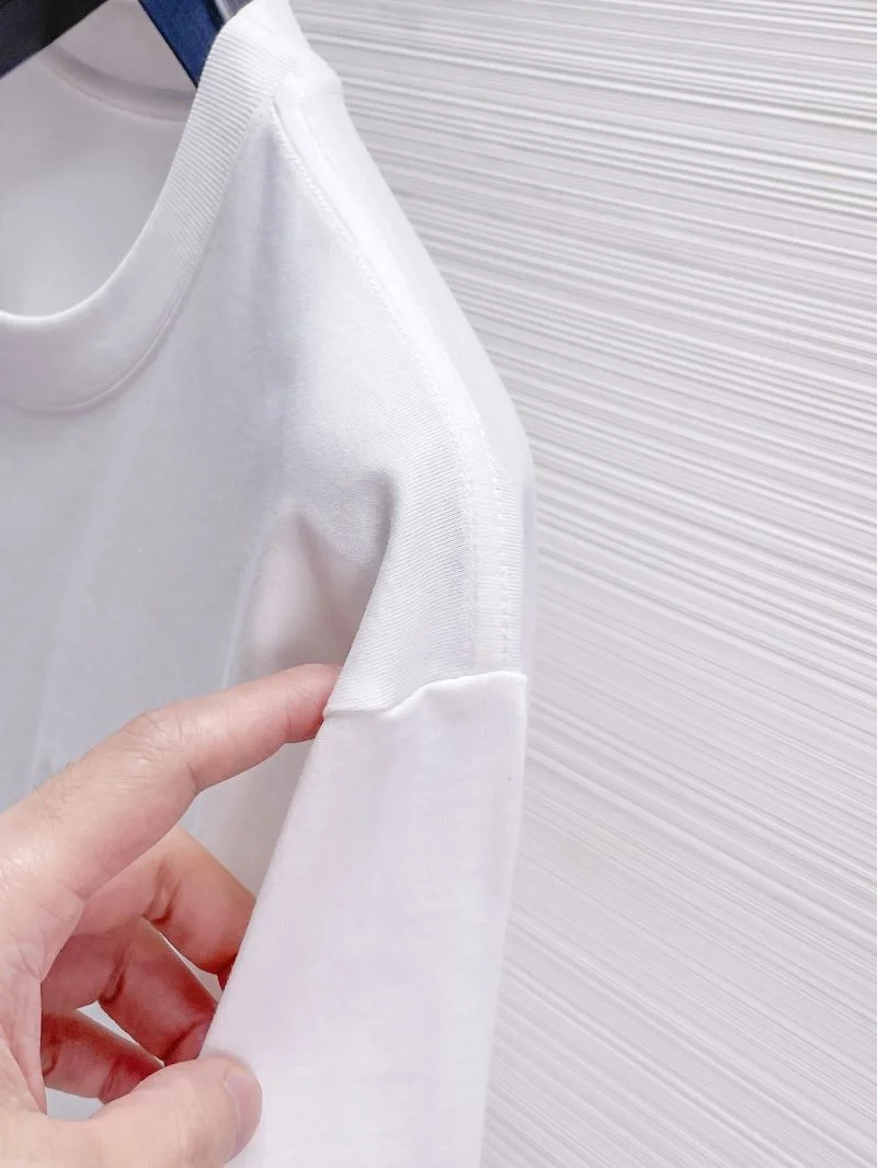 Snug Prada T-Shirts 166921