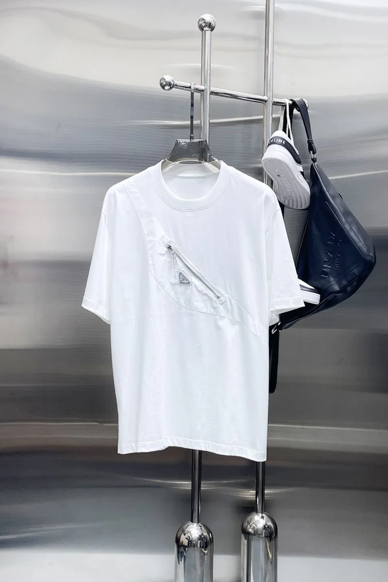 Classic Prada T-Shirts 167102