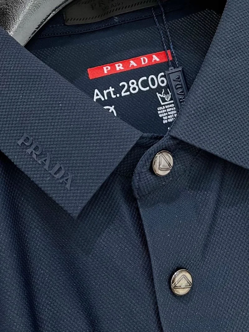 Prada T-Shirts Classic 166904
